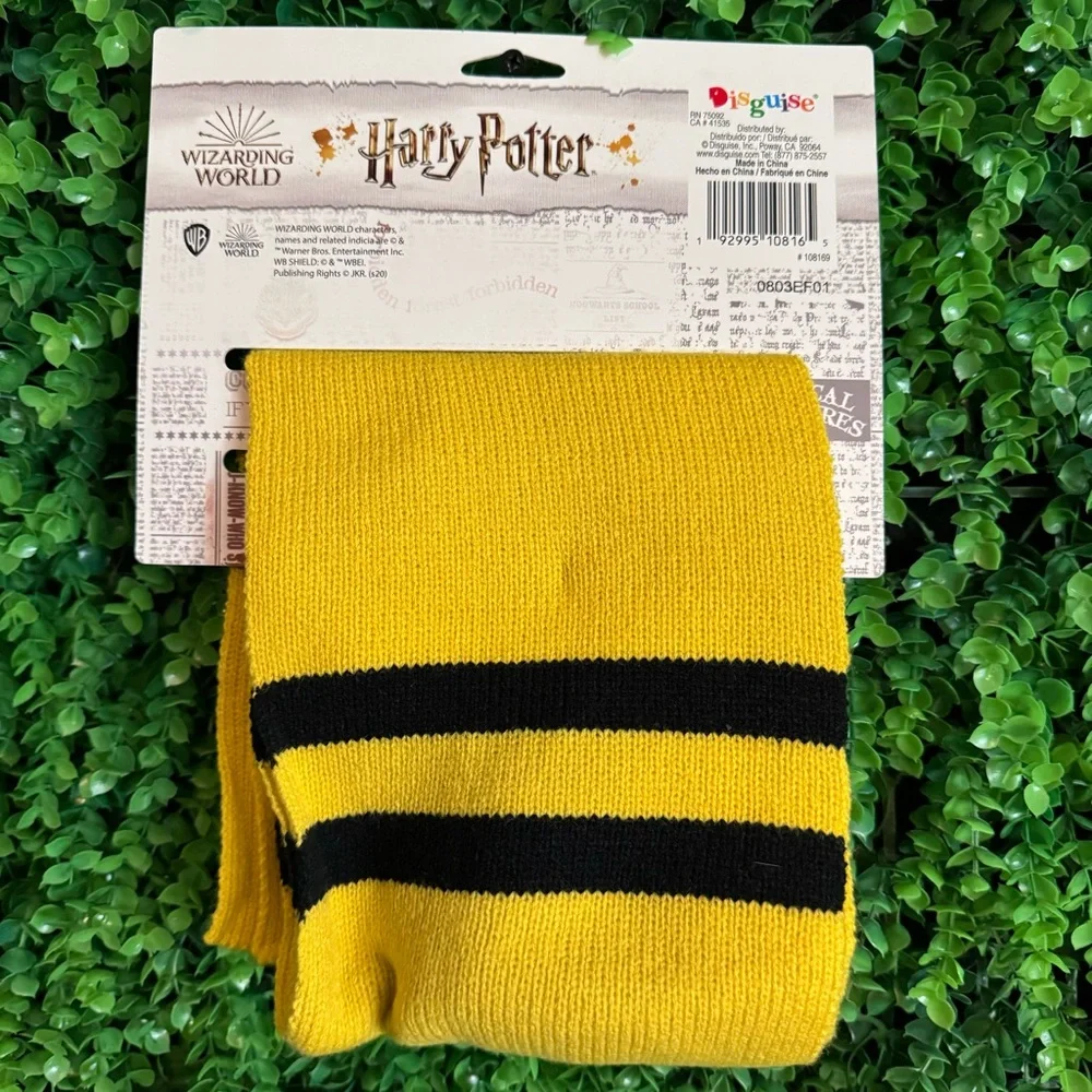 Harry Potter Scarf Wizarding World Hufflepuff Themed Dress Up Costume Accessory